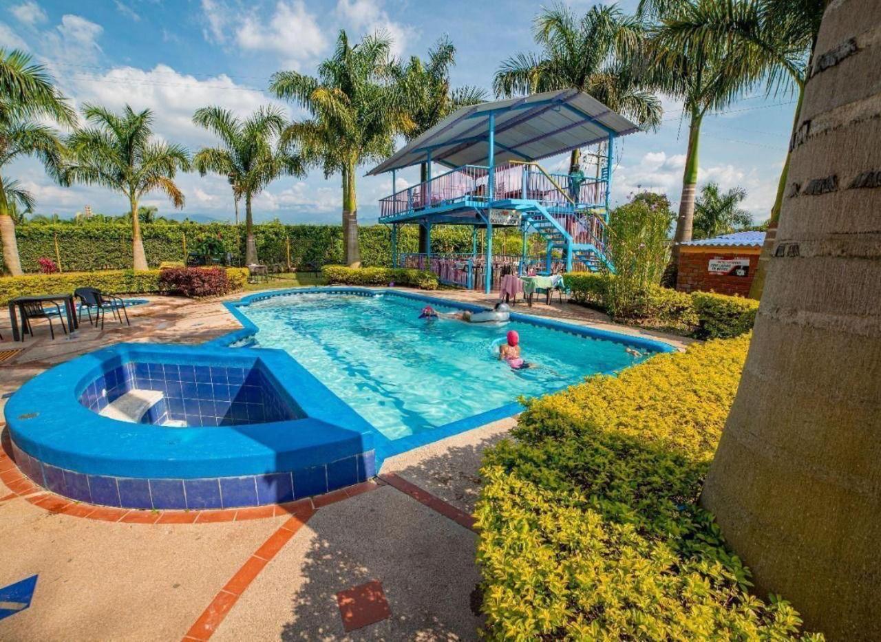 Hotel Campestre La Cecilia Montenegro Buitenkant foto
